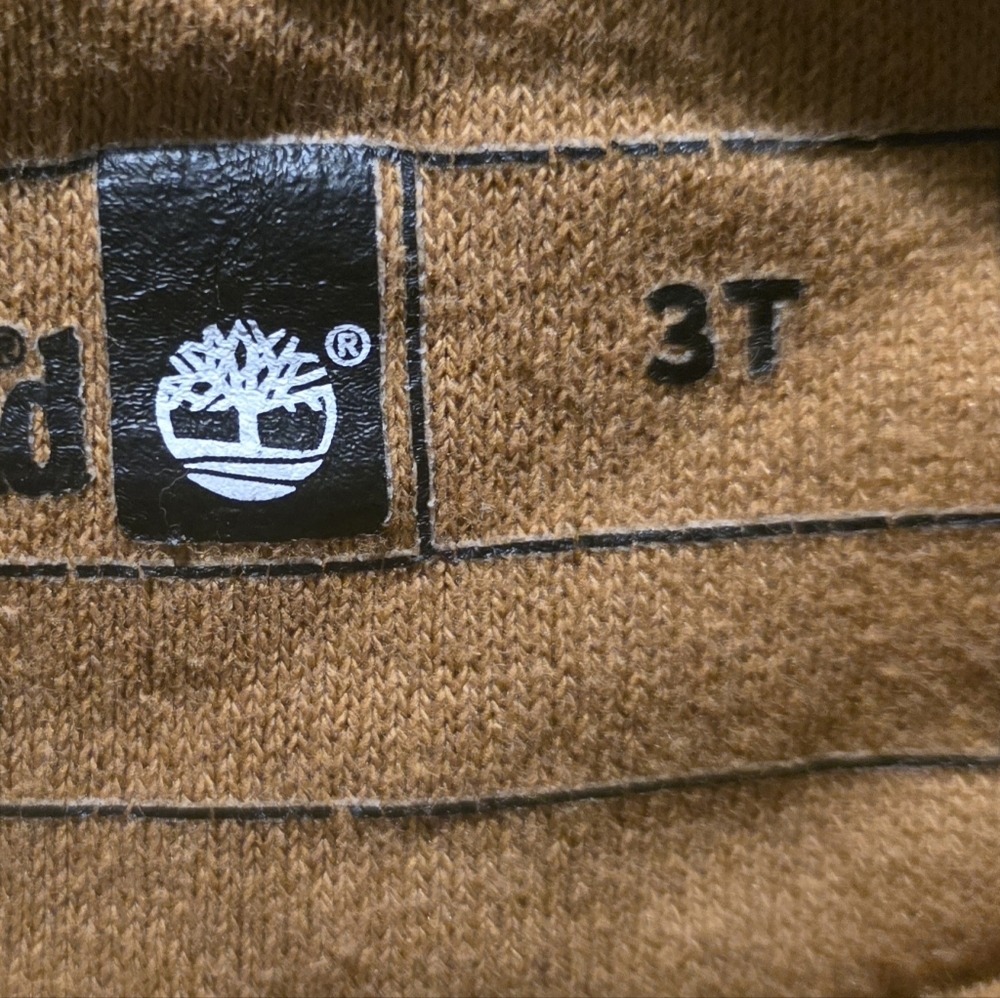 Timberland Brown Sweatshirt and Black Pants Set - Picture 3 of 3